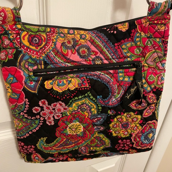 Vera Bradley hipster crossbody bag. Excellent condition - Picture 2 of 4